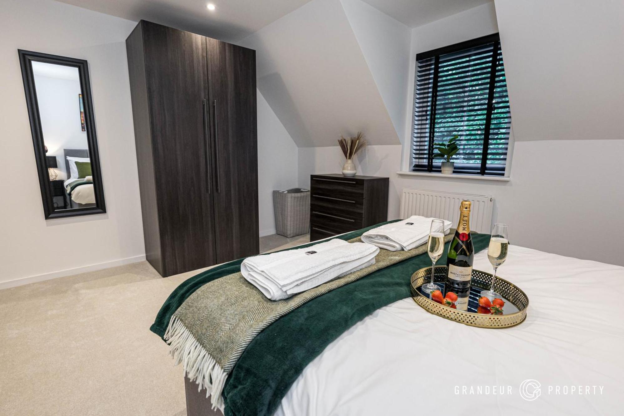 The Hideaway By Grandeur Property Борнмут Экстерьер фото